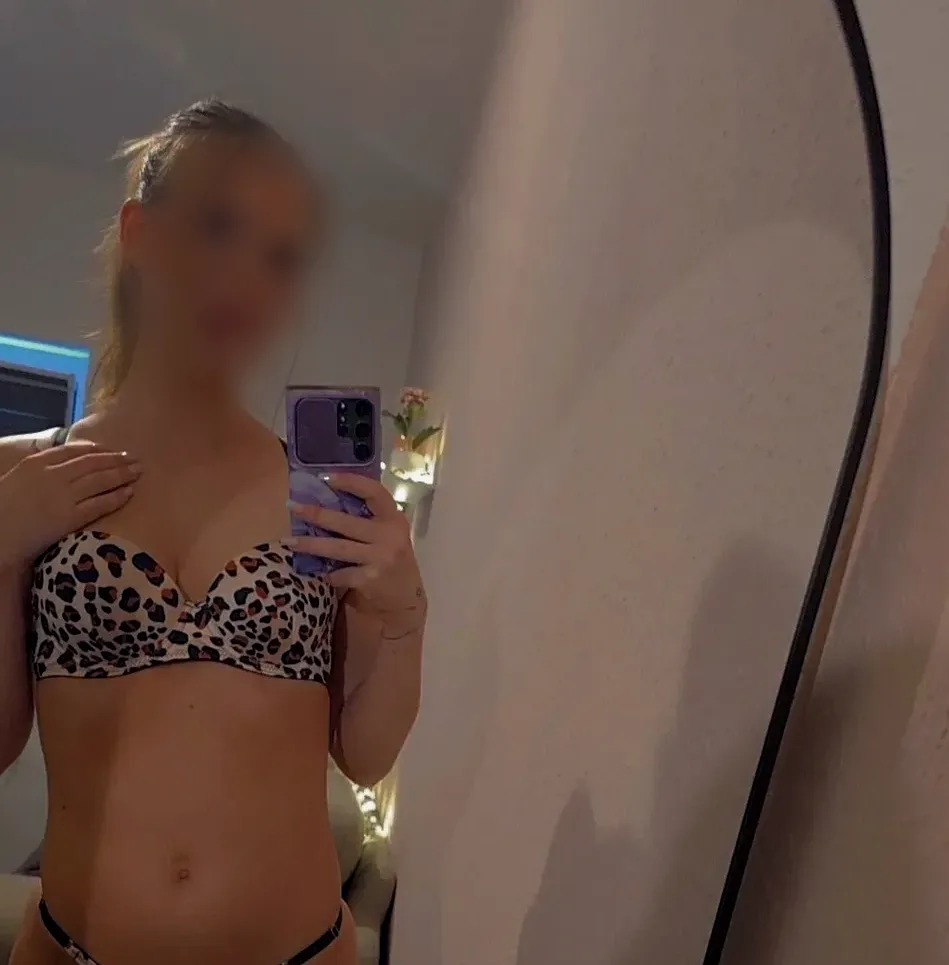 Dilara, 28