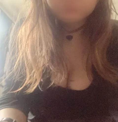 Elisa, 28