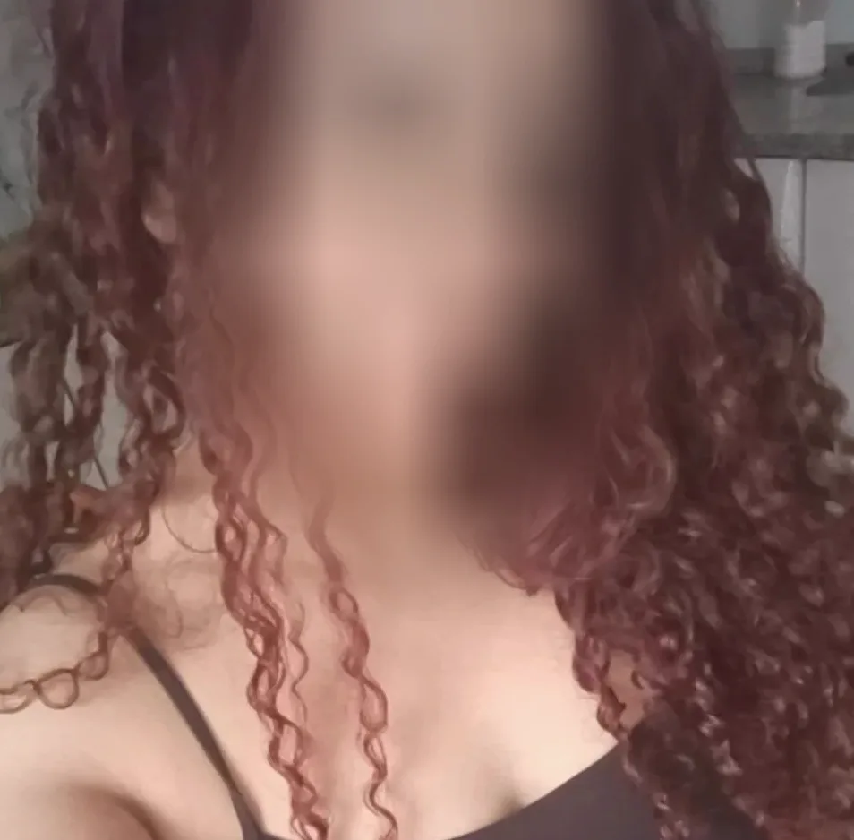 Pia, 25
