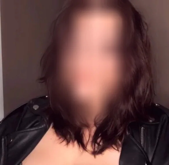 Stefanie, 25